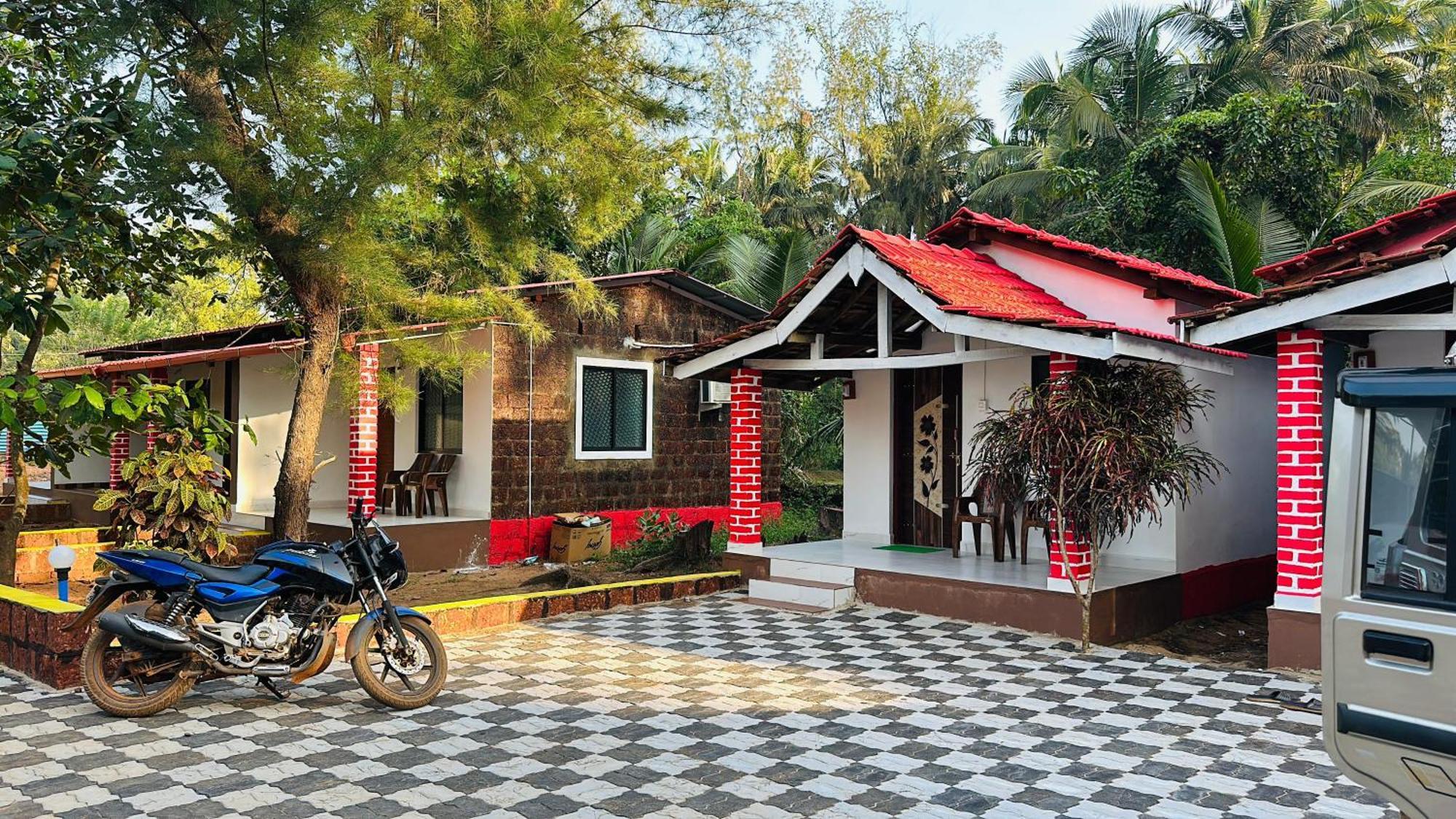 White Sand Beach Stay Resort Kumta Luaran gambar