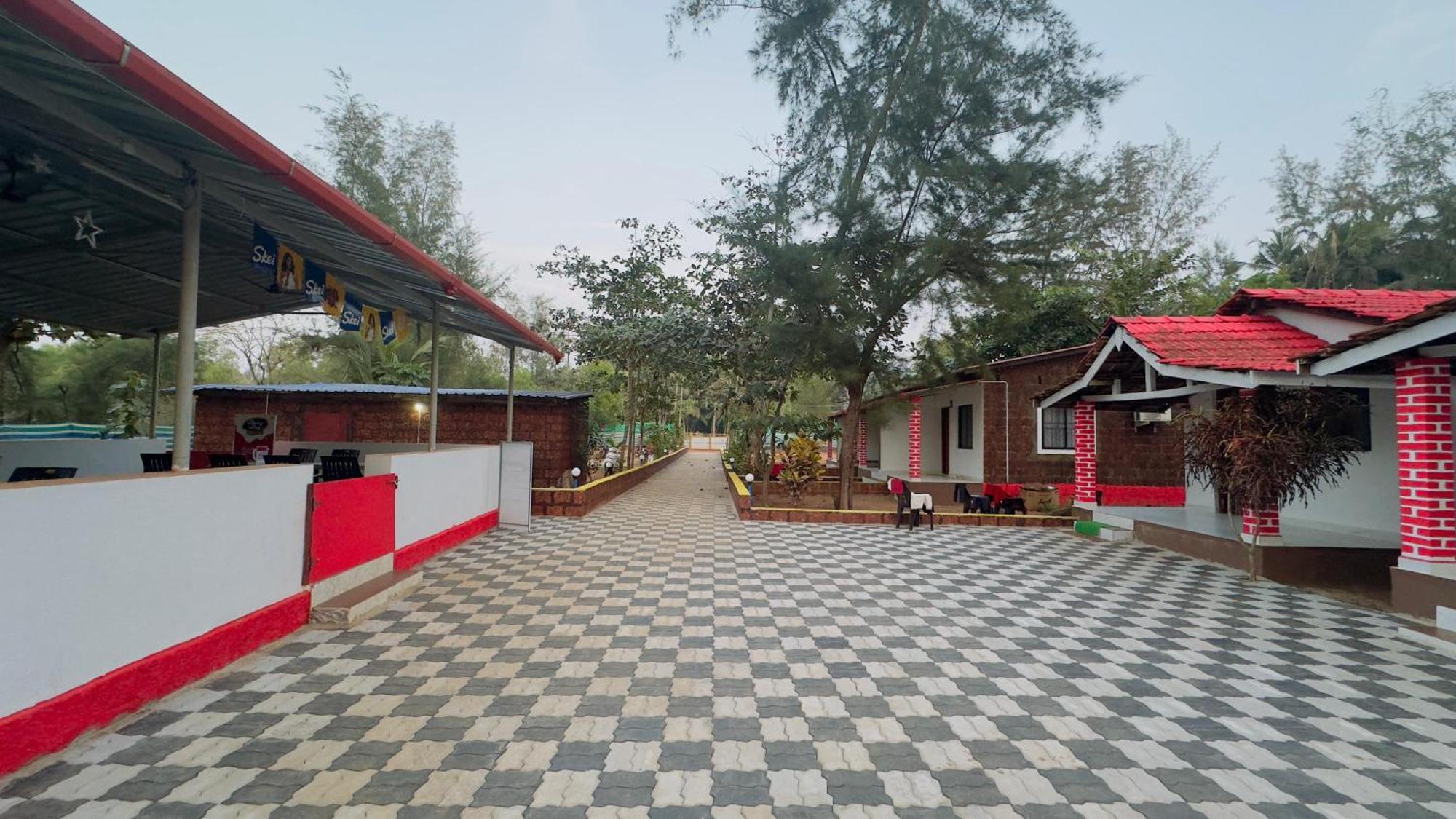 White Sand Beach Stay Resort Kumta Luaran gambar